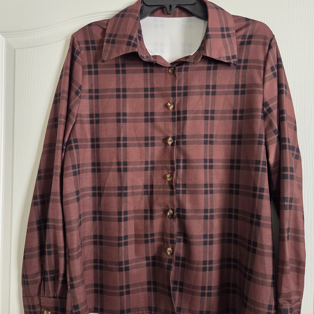 Plaid Button-Up Shirt in Dusty Rose and Black